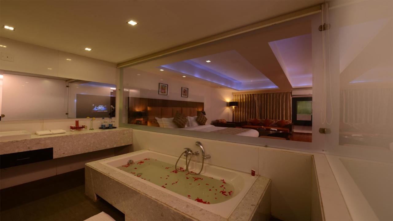 Top3 Lords Resort Bhavnagar Exterior photo